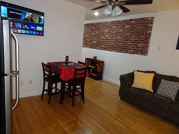3rd image of 158 Harrison Ave #1