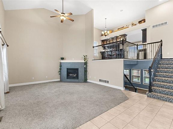 2nd image of 1501 Johnston Dr