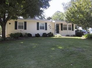 844 Riderwood Dr, Hazelwood, MO 63042