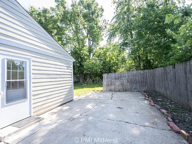 4627 Karen Dr — Photo 21