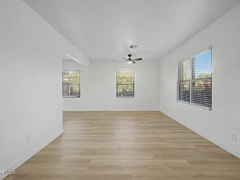 156 W Highland Ave — Photo 3