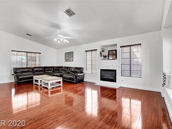 3rd image of 4928 Middleham St