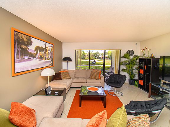 4th image of 8334 Cypress Ln APT 1A