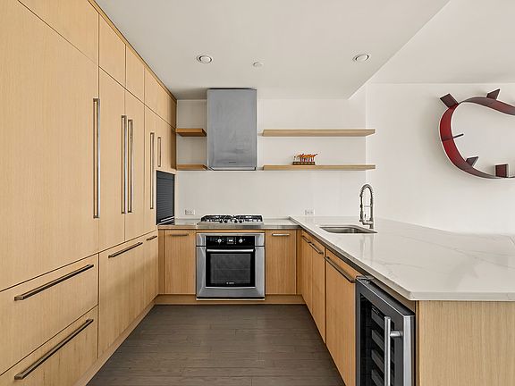 4th image of 133 W 22nd St APT 5E