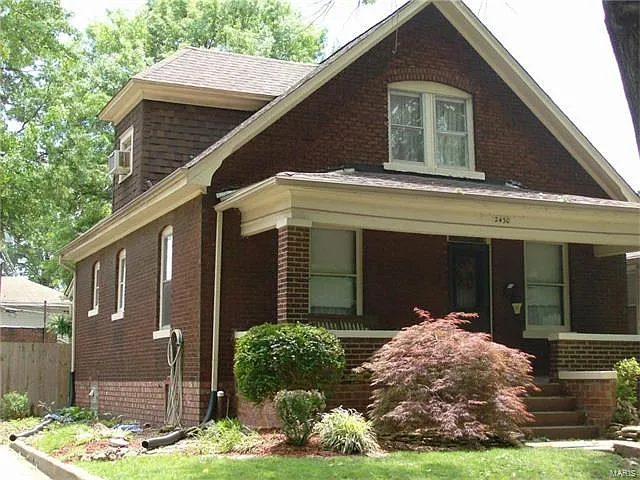2430 Edison Ave photo 1
