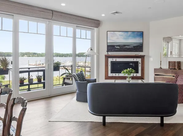 30 Little Bay Drive, Dover, NH 03820