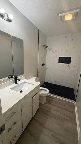 4047 Lakeshore Dr #B4 Photo 1