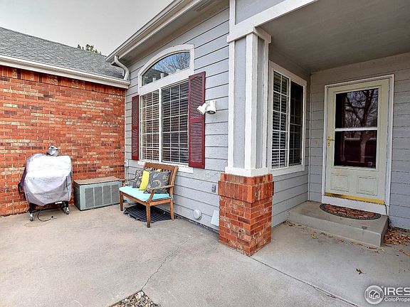 Private patio/courtyard