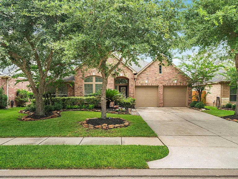 28410 Stonestead Dr — Photo 3