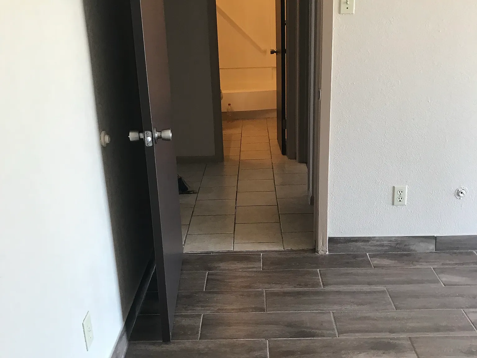Raintree Condominiums — Photo 4