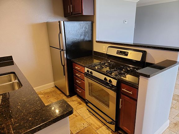 3rd image of 700 E 8th St Unit 15K