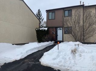 14 Larkshire Ln #E, Ottawa, ON K2J1Y6