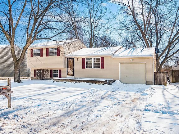 3rd image of 5739 Baytree Dr