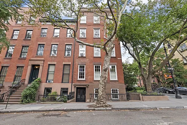 Sold by Compass | media 10