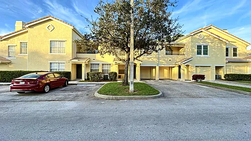 104 SW Peacock Blvd #204 Photo 1 104 SW Peacock Blvd #204 Photo 1