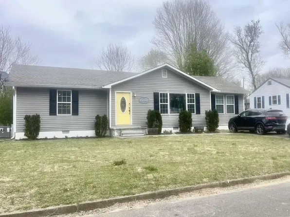 912 Barnabas St, Athens, TN 37303