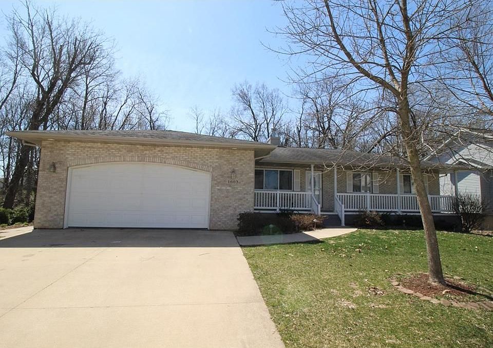 1603 Woodcrest St NE, Cedar Rapids, IA 52402 Zillow