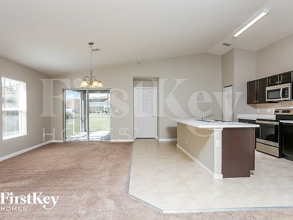 5th image of 461 SW Kestor Dr