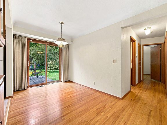 5th image of 4405 Jansa Dr