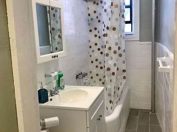 2nd image of 4212 30th Ave APT 1R