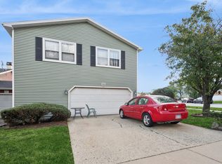 2155 College Dr, Glendale Heights, IL