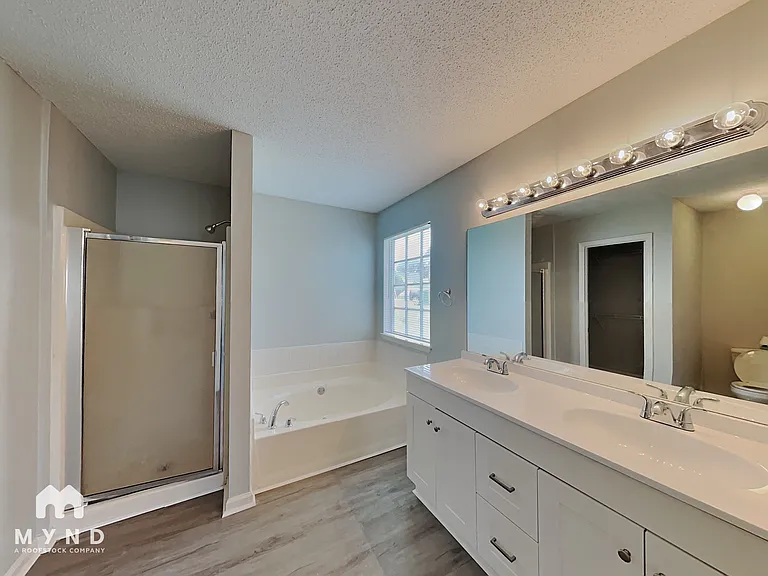 6252 Phillips Lake Cv — Photo 21