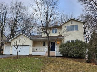 816 Maplewood Dr, Delano, MN 55328