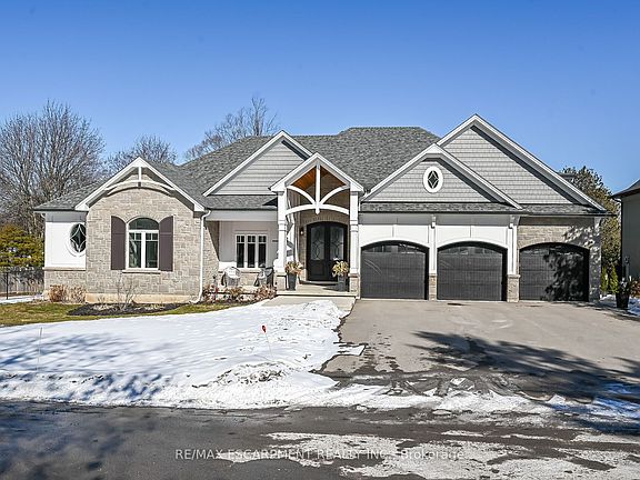 2nd image of 747 Vernon Pl