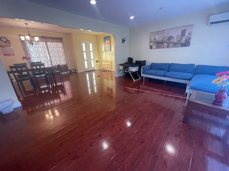 2548 Mayflower Ave #B — Photo 4