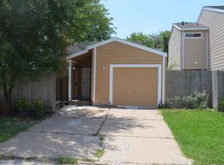 12325 Corona Ln, Houston, TX 77072
