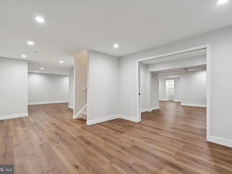 1291 Mason Mill Ct — Photo 15
