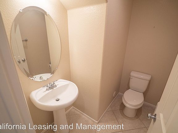 5th image of 24064 Meadowbrook Ln