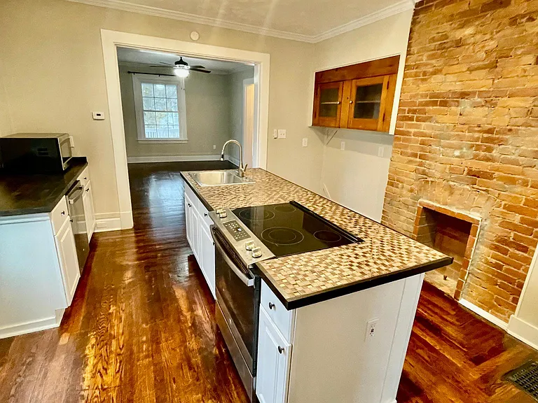 531 Straight St #1 — Photo 17