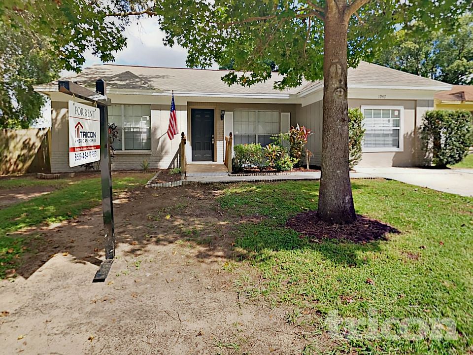 1st image of 1947 Crown Park Dr