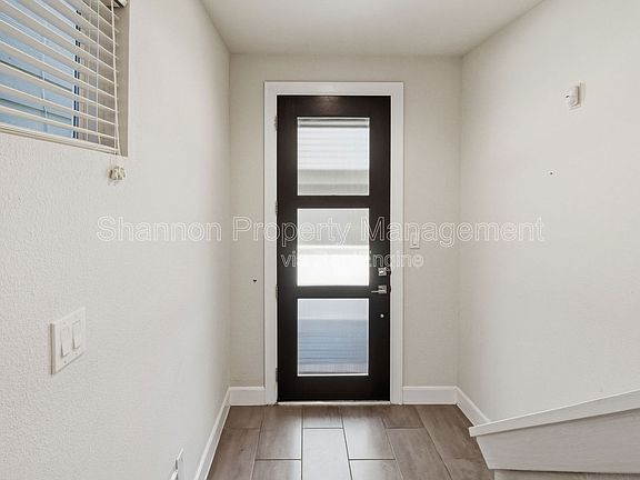 4th image of 3024 Charline Ave