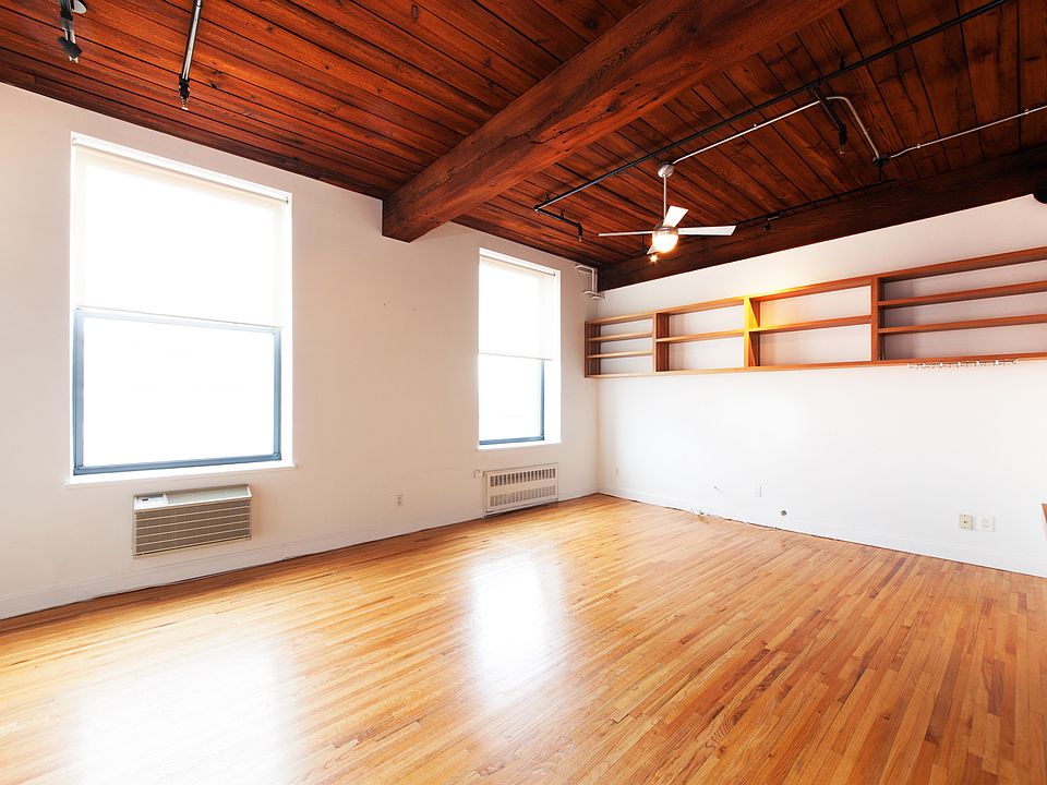 1st image of 29 Tiffany Pl APT 5K