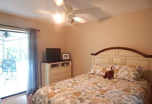 3rd image of 5748 Augusta Cir