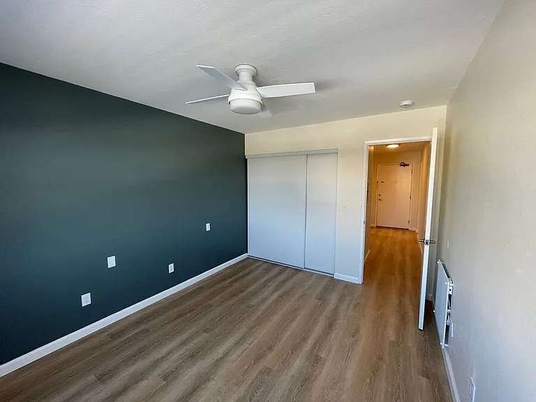 410 Evelyn Ave — Photo 10
