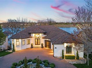 450 South Shore Dr, Lake Winnebago, MO 64034