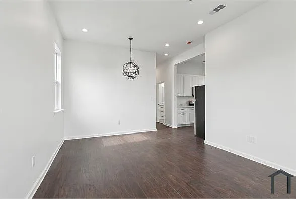 1504 Touro St — Photo 4