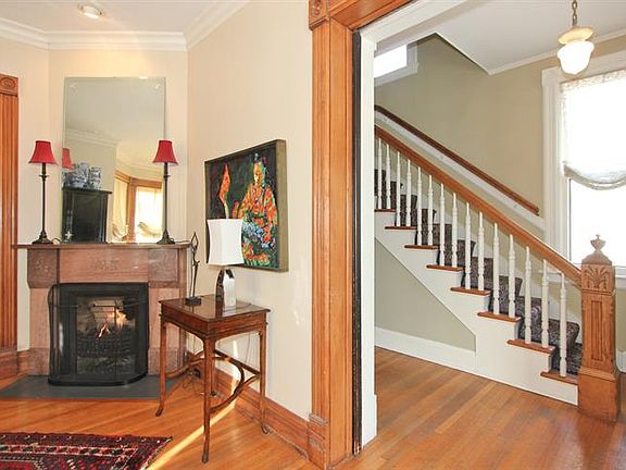 4th image of 219 S Grove Ave