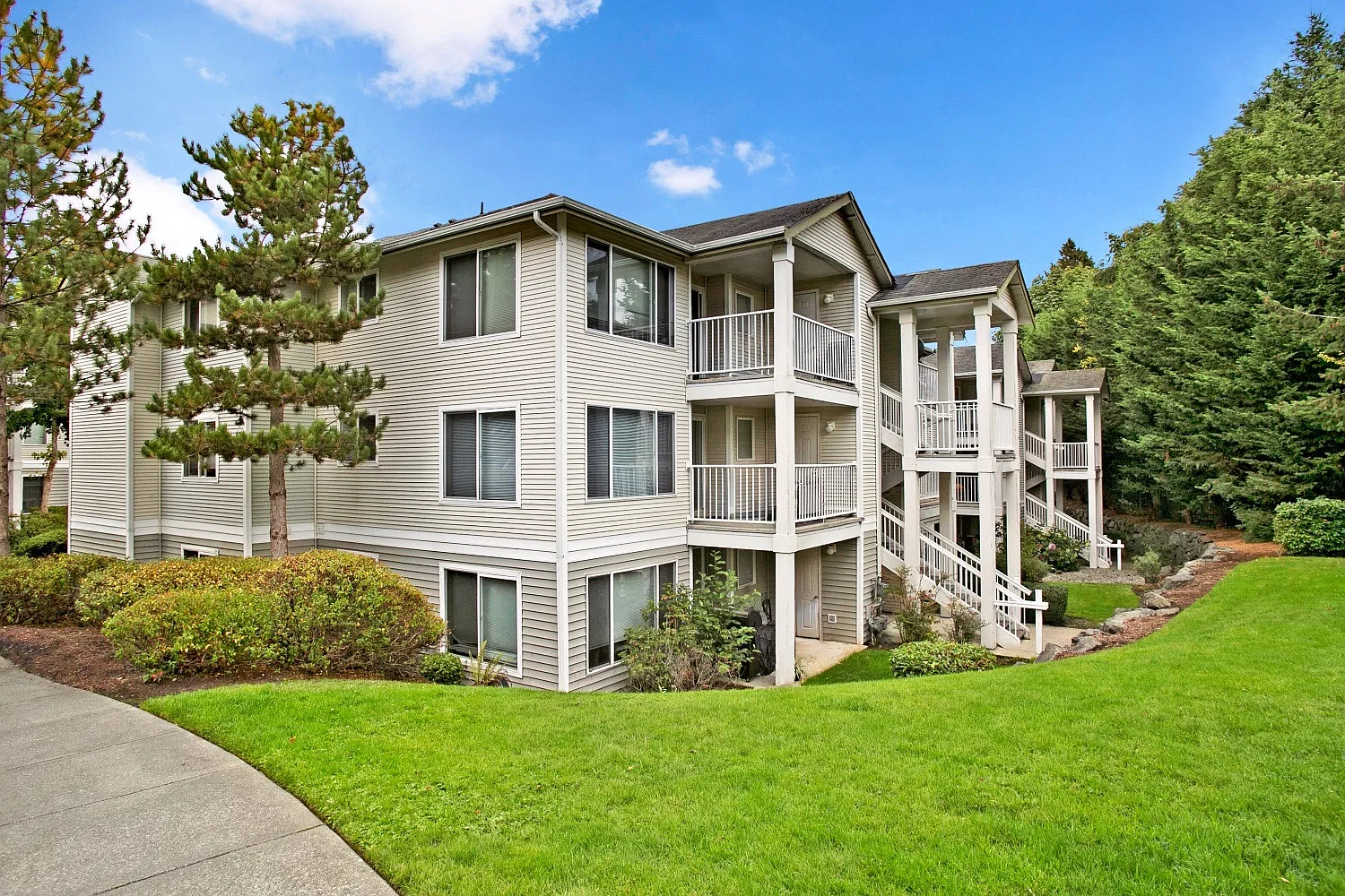 Sunrise Lane — Photo 1