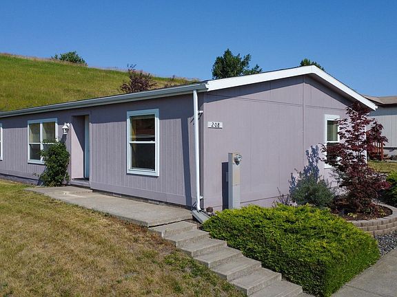 2nd image of 208 NW Lancer Ln #208
