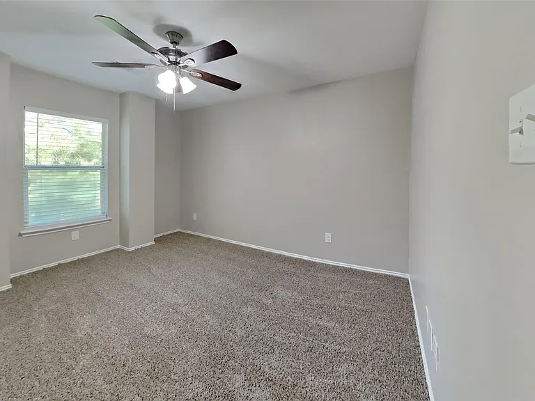 15610 Manorford Ct — Photo 12