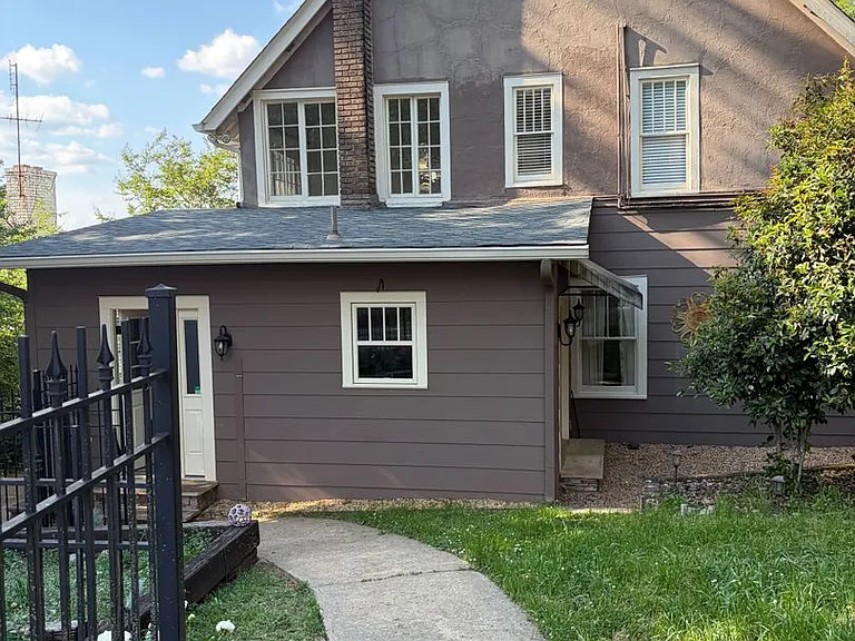 2717 Caldwell Ave S — Photo 36