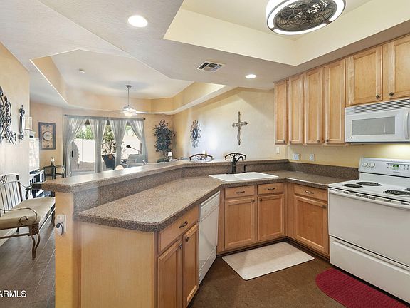5th image of 4202 E BROADWAY Road #80