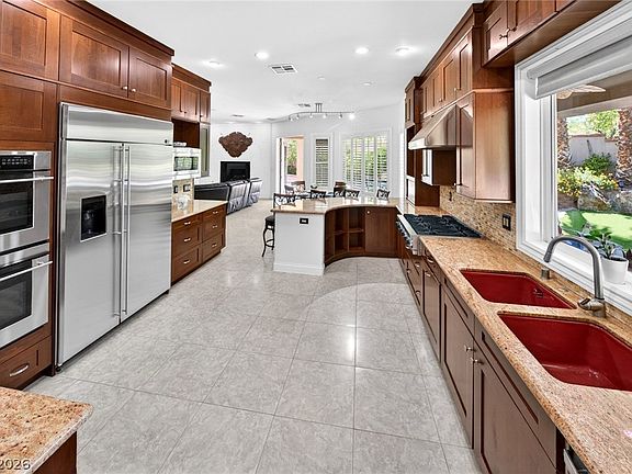 4th image of 2033 Winter Wind St
