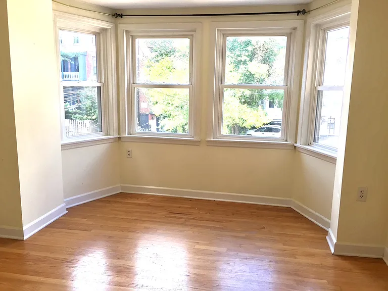 920 N Calvert St #2R — Photo 3