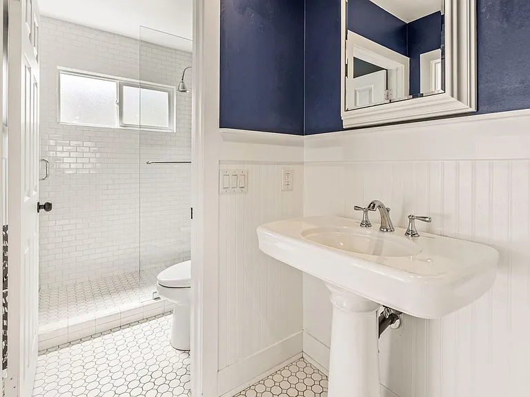 4866 Santa Cruz Ave — Photo 13