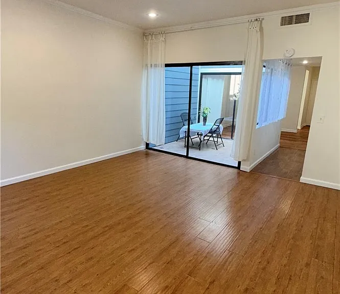 5841 Etiwanda Ave — Photo 5